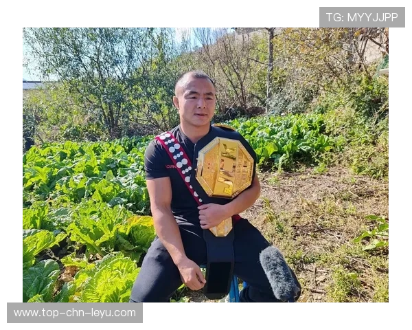 UFC开场八秒KO再现，解说直接吼破